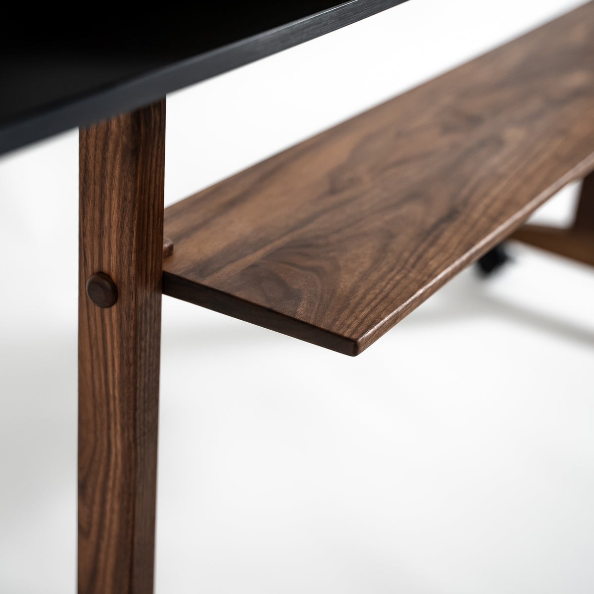 Shelf in Walnut for TV stands on wheels – SIKA